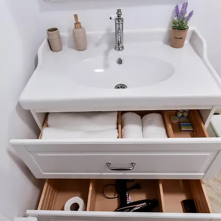 Casa Baritiu - Budget Hotel *