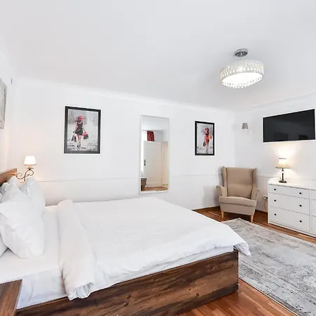 Casa Baritiu - Budget Hotel Brasov