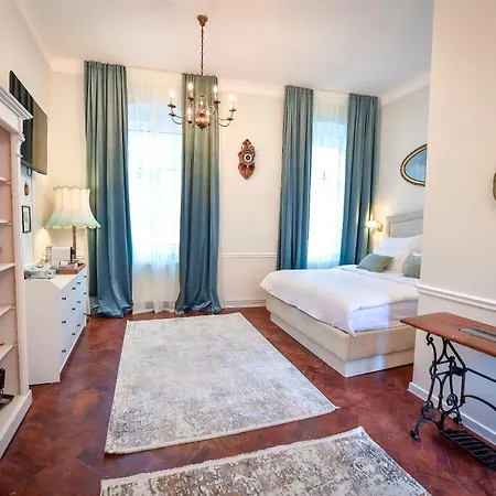 Casa Baritiu - Budget Hotel Brasov
